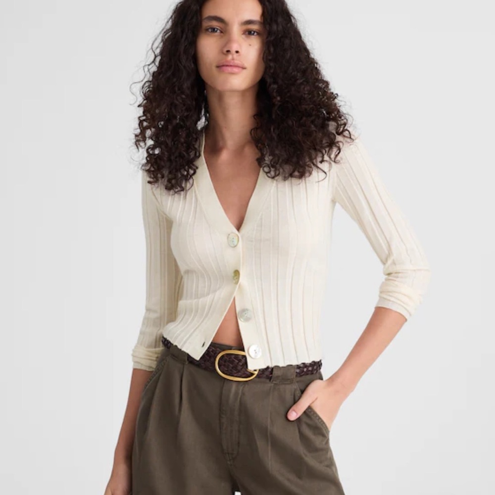 Madewell Ribbed V-Neck Cardigan. NWT. Ivory. Size M.